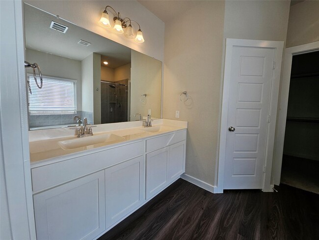 Building Photo - 22039 Juniper Crossing Dr