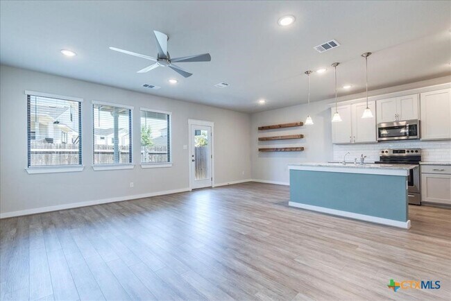 Building Photo - 496 Fieldwood Dr