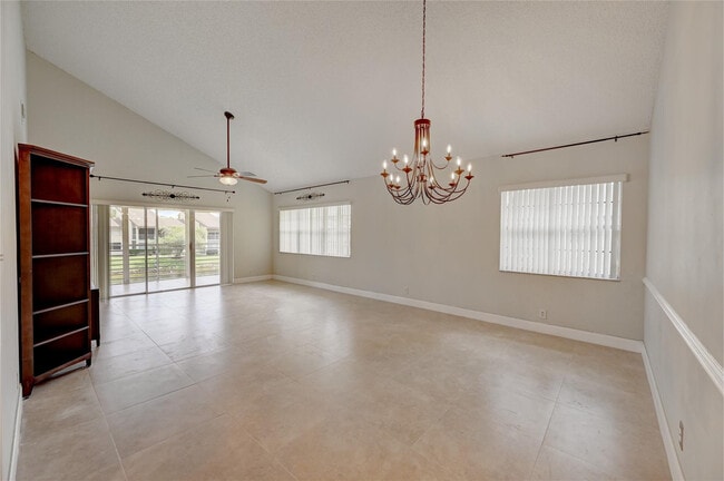 Building Photo - 8760 Azalea Ct