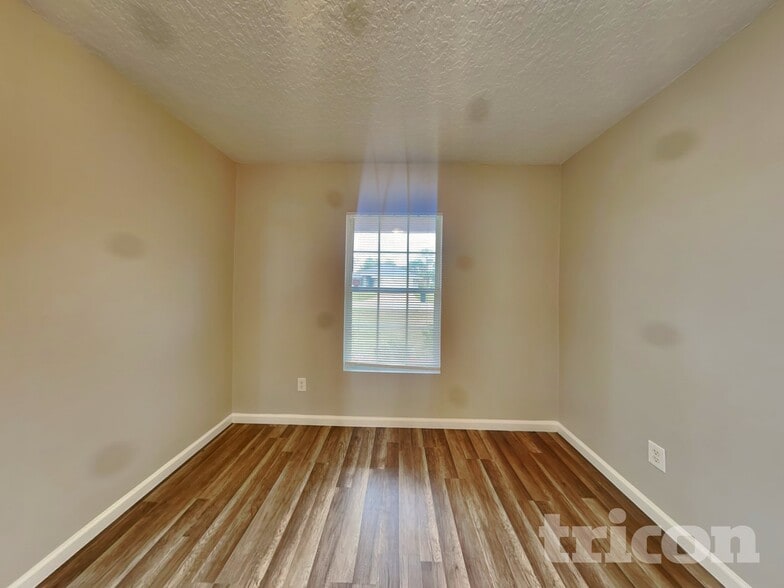 Building Photo - 13 Slocum Path