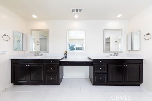 Building Photo - 5719 Skimmer Dr