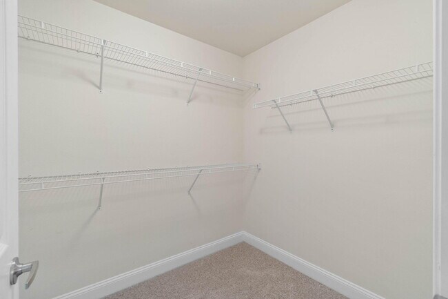 Building Photo - 554 Wingspan Way