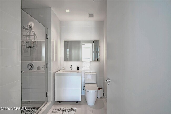 Building Photo - 1101 Ocean Ave N