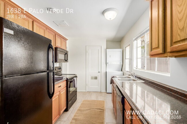 Building Photo - 1638 E Palo Verde Dr