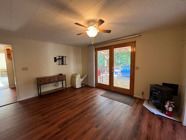 Building Photo - 2 Bed 2 Bath House with Breathtaking View ...