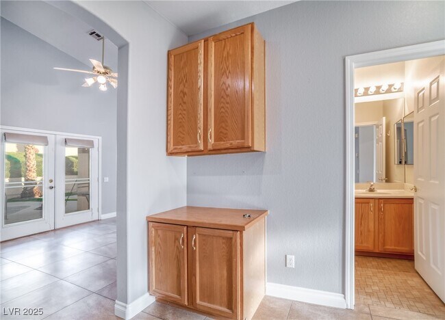 Building Photo - 1989 Songbird Ct