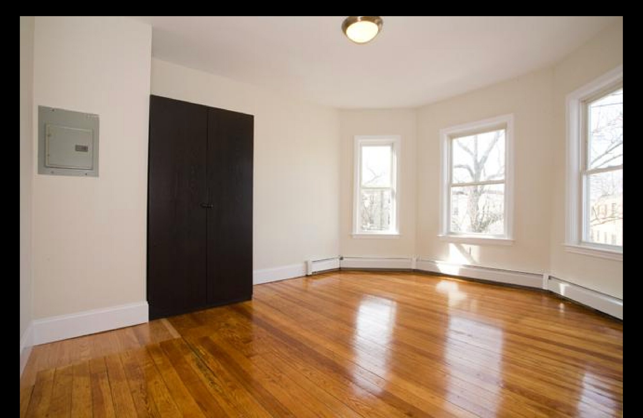 Building Photo - 14 Parker Hill Ave