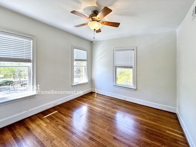Building Photo - 2819 Highland Ave
