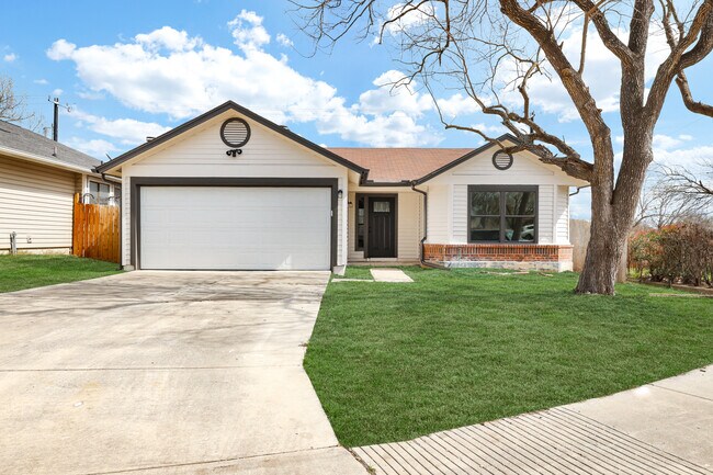 Building Photo - 7106 Grassy Trl