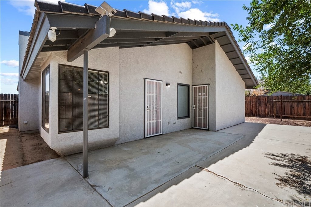 Building Photo - 9951 Pebble Beach Dr