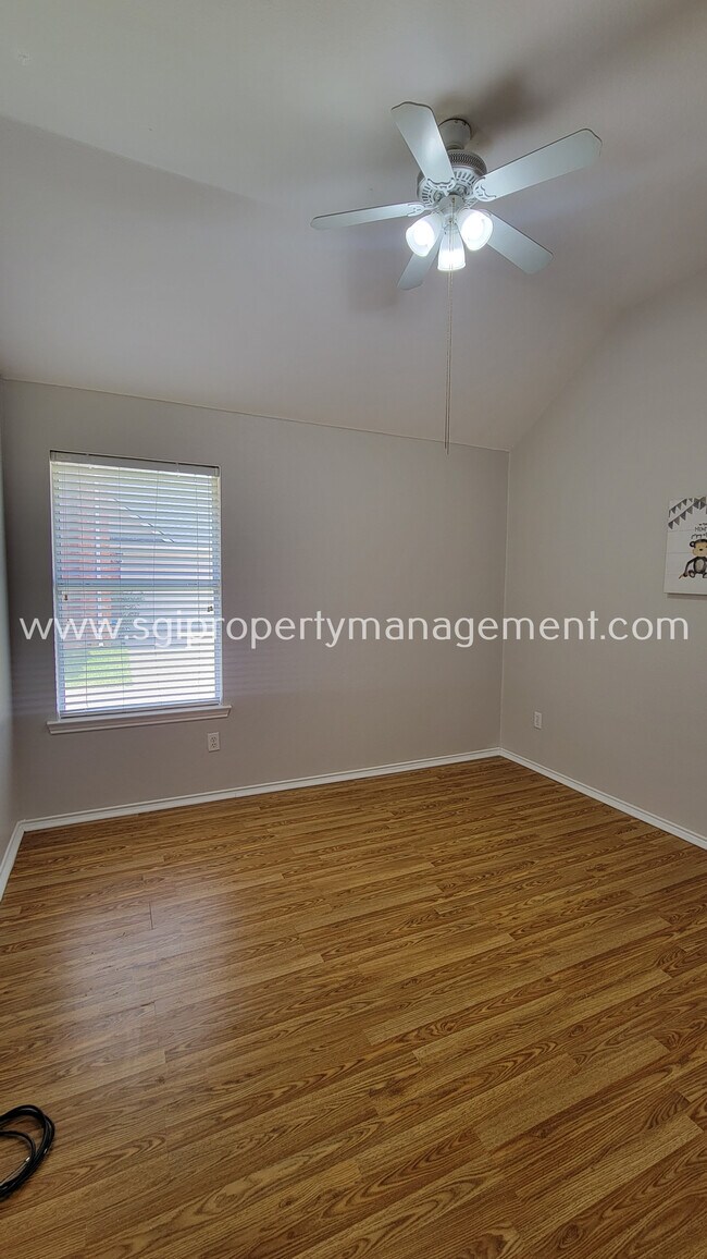 Building Photo - 1403 Lighthouse Ln