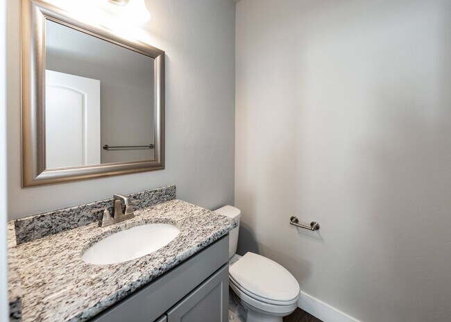 Building Photo - 3 Bedroom Contemporary Townhome off of Austin Bluffs