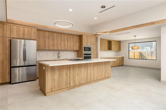 Building Photo - 24 Zenker Ave