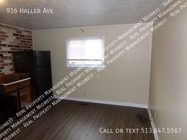 Building Photo - 916 Haller Ave