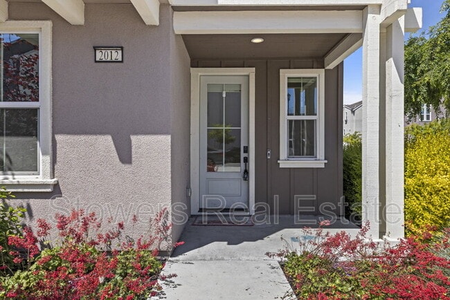 Building Photo - 2012 Confidence Wy