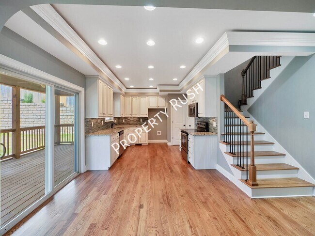Building Photo - 7962 Burgundy Cir