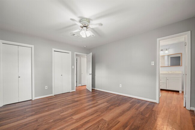 Building Photo - 209 Moss Hill Ln