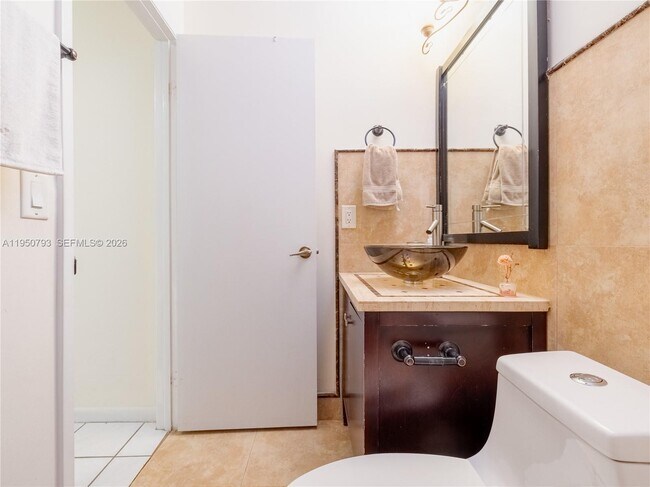 Building Photo - 206 SW 159th Way