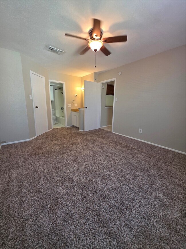 Building Photo - 15534 Zabolio Dr