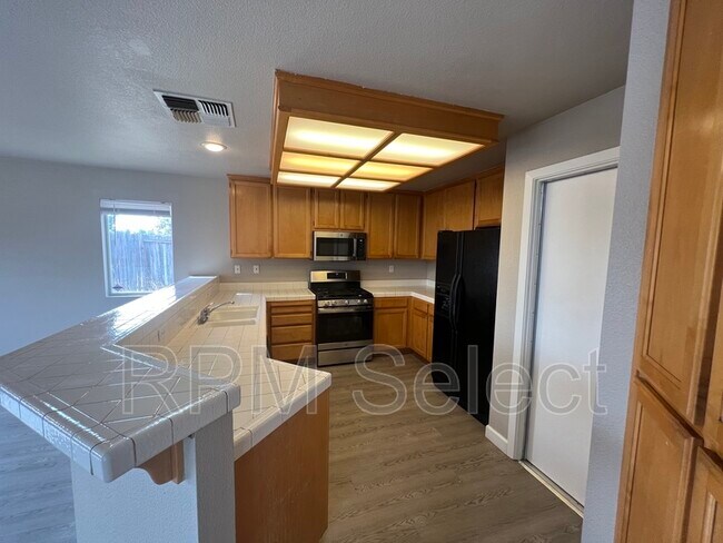 Building Photo - 4932 Chaps Ct