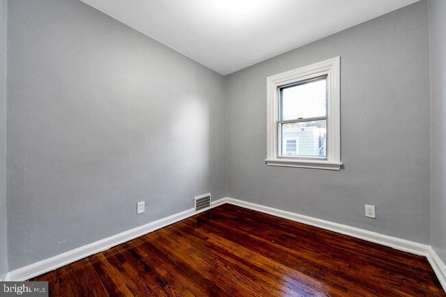 Building Photo - 7247 Glenthorne Rd