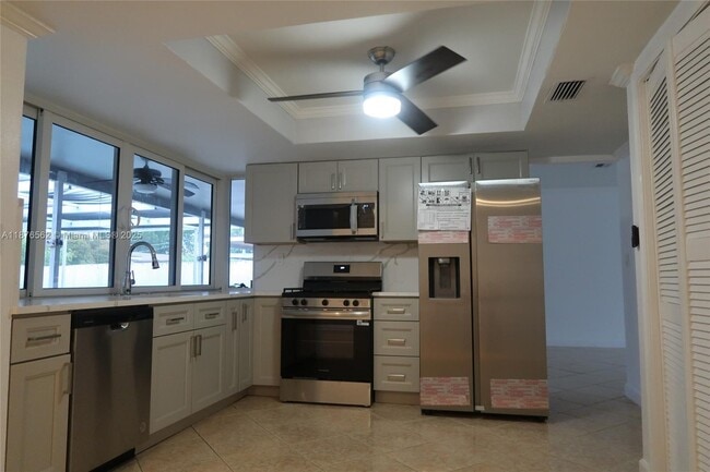 Building Photo - 9710 Sunset Strip