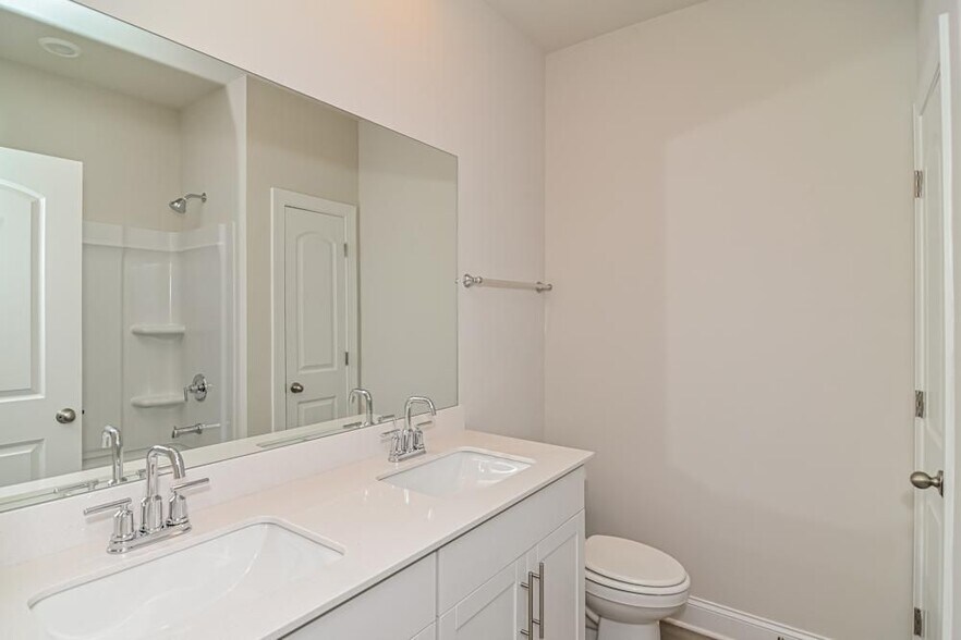 Building Photo - 1312 Bluffton Cir