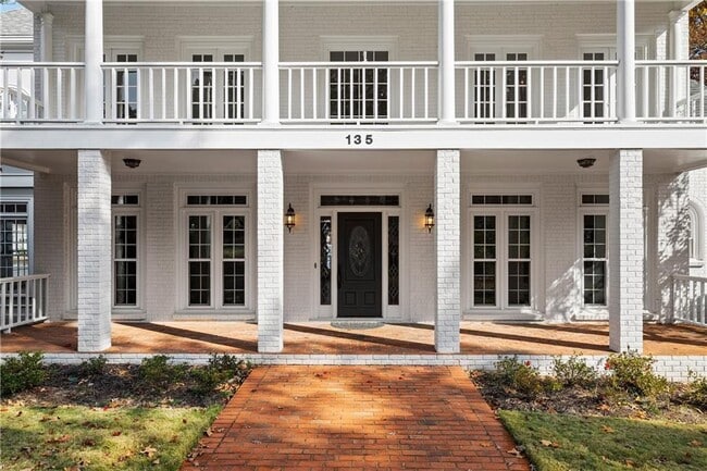 Building Photo - 135 Staghound Ct