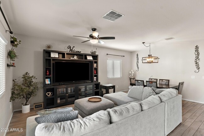 Building Photo - 242 Pacific Dr