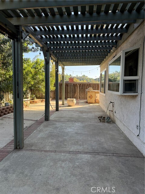 Building Photo - 1228 Cll Vistaso