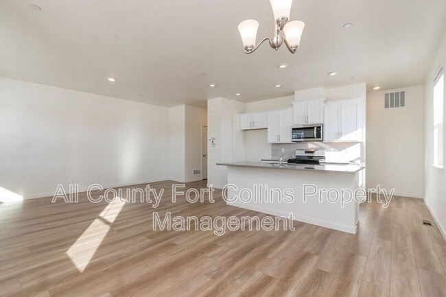 Building Photo - 1758 Knobby Pne Dr