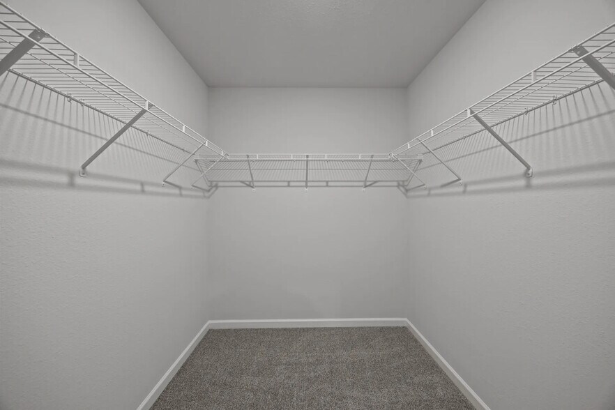 Building Photo - Room in House on Hazelburn Dr