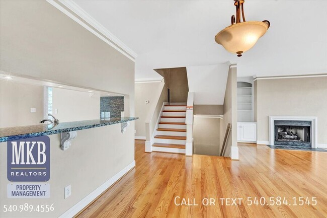 Building Photo - 4978 Hunting Hills Cir