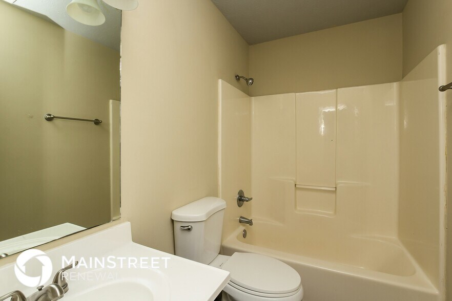 Building Photo - 294 Oak Landing Cir