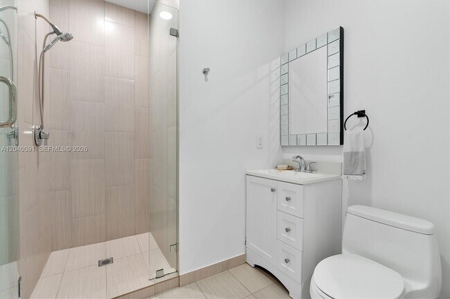 Building Photo - 547 NE 59th St