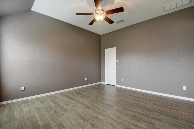 Building Photo - 332 Oyster Creek