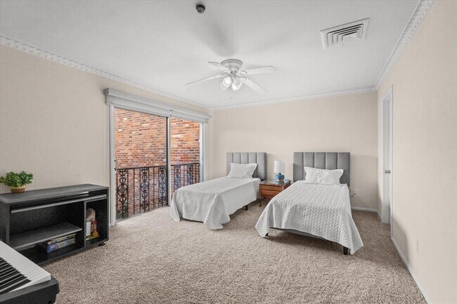 Building Photo - 4948 Post Oak Timber Dr