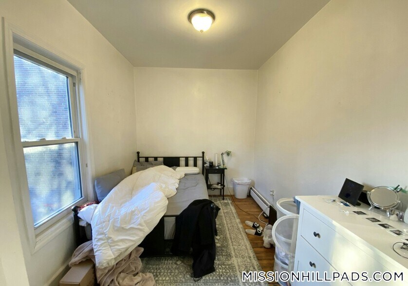 Building Photo - 52 Delle Ave