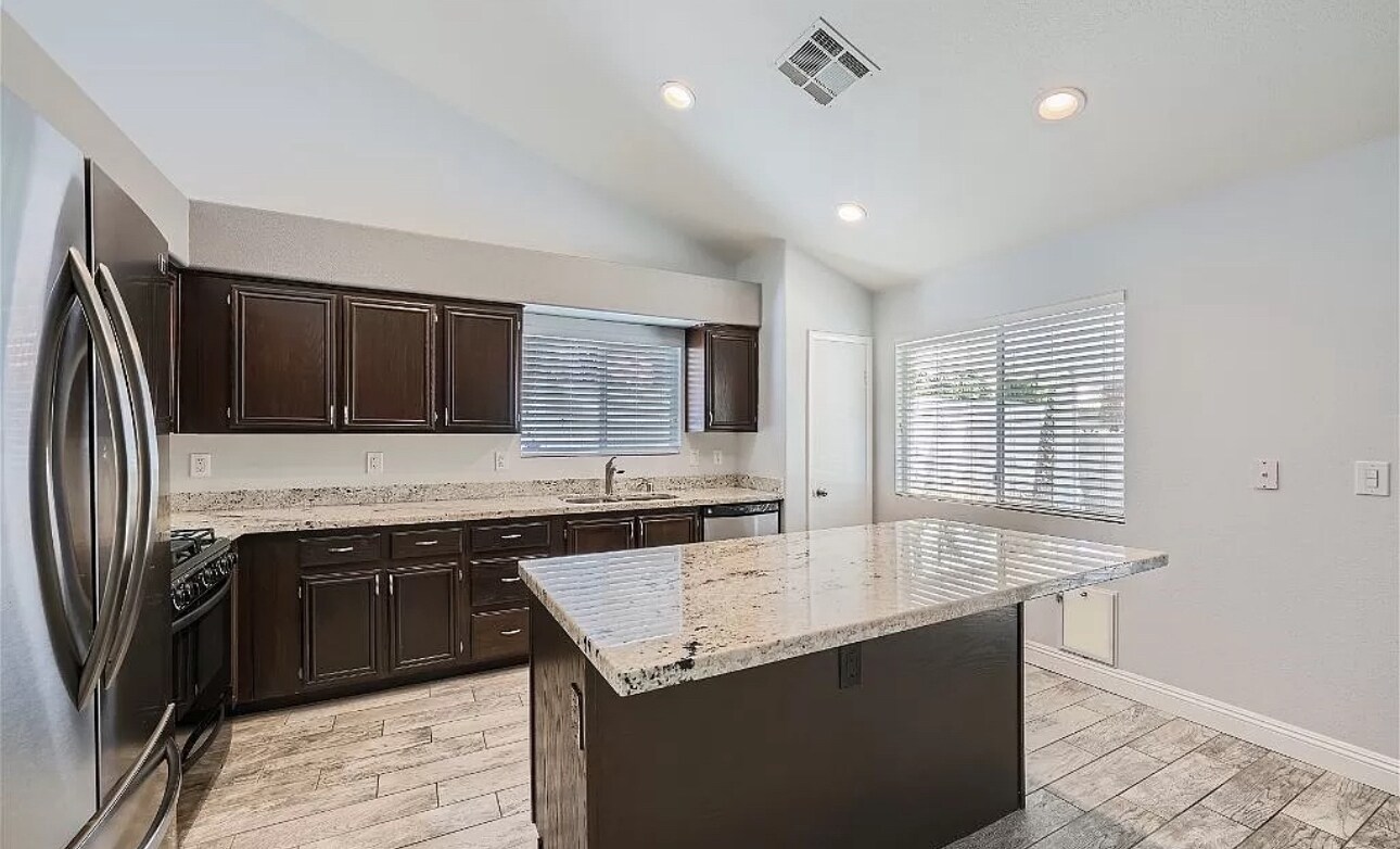 Building Photo - 3552 Kahala Bay Ln