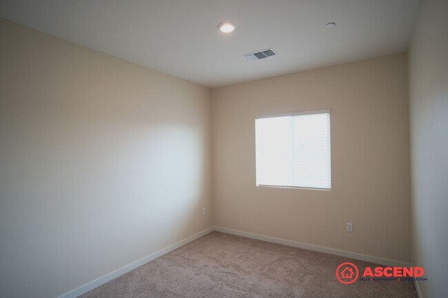 Building Photo - Brand New 3 Bedroom Home!
