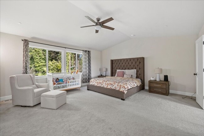 Building Photo - Luxury Living at Sagebrook