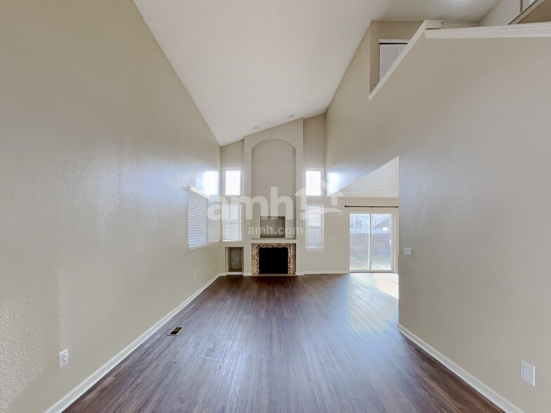 Building Photo - 2108 Hibbard Ln