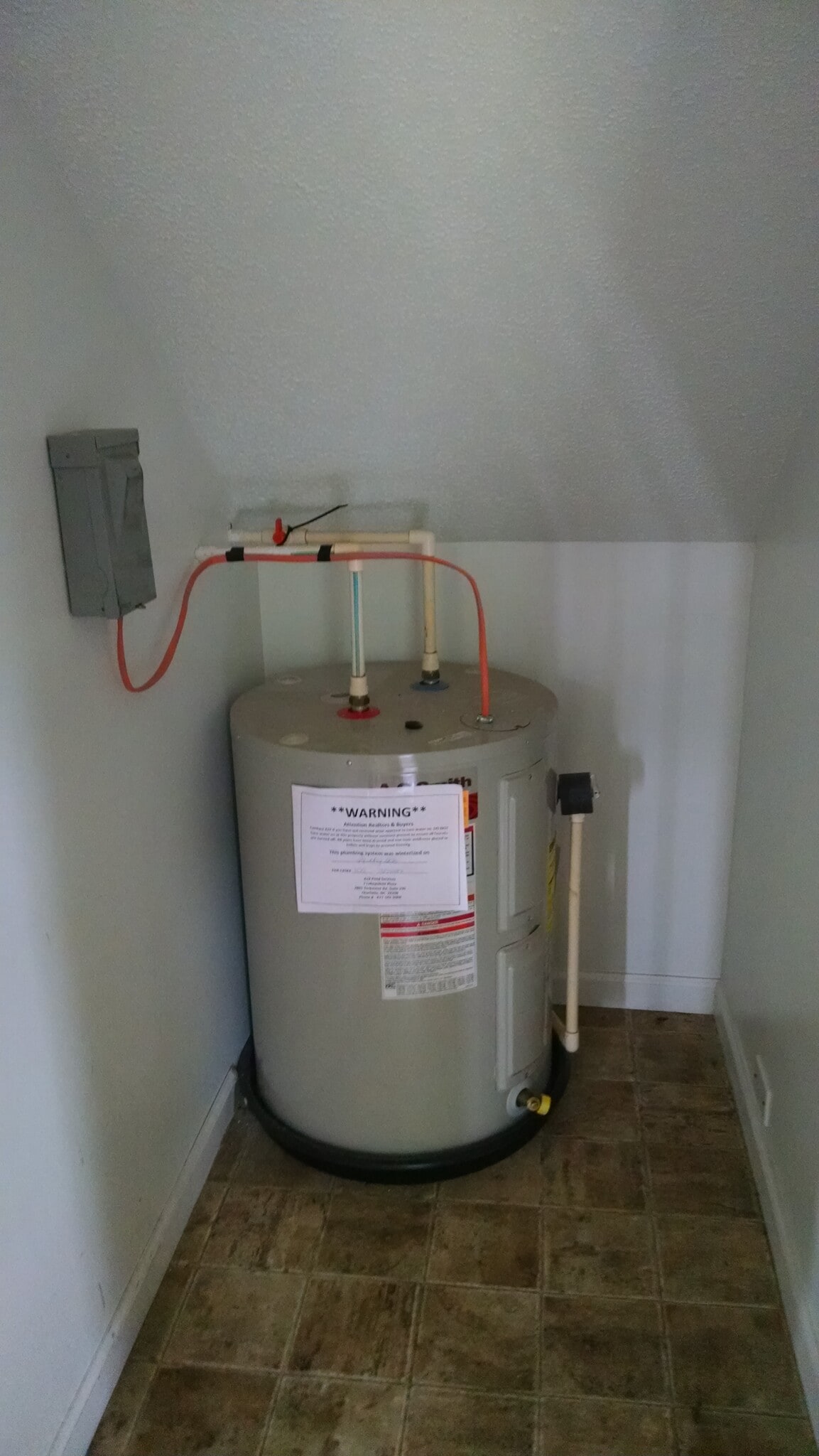 Hotwater heater in closet - 4803 Marion Ripley Rd