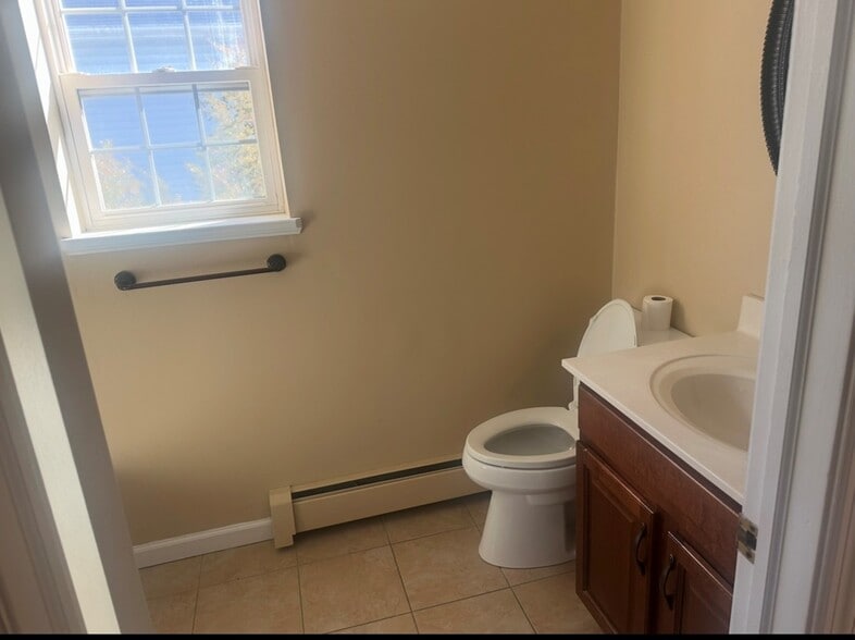 Building Photo - 415 N 5th Ave