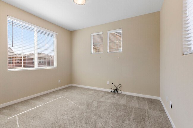 Building Photo - 20833 Grapevine Dr