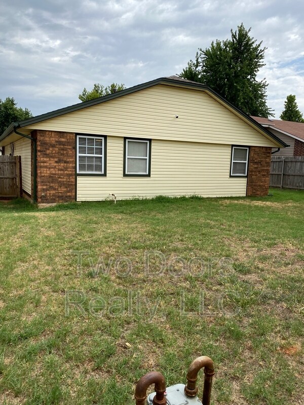 Building Photo - 12303 SW 14th St