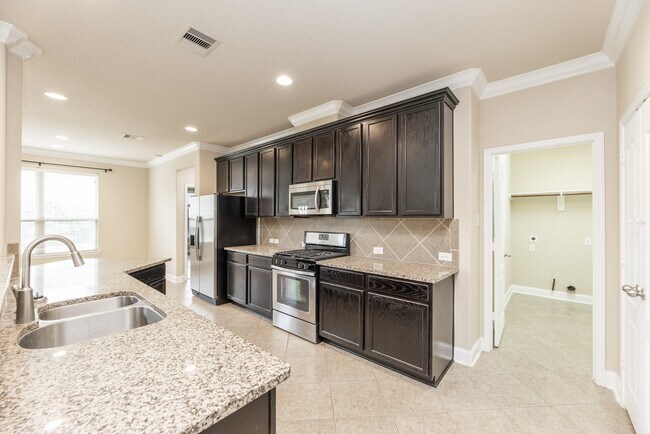 Building Photo - 6123 Northcrest Village Way