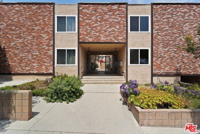 Building Photo - 1133 22nd St
