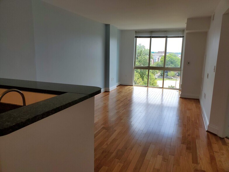 View of space from kitchen - 1000 New Jersey Ave SE