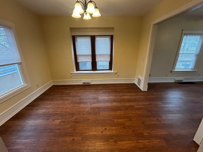 Building Photo - 328 14th St SE